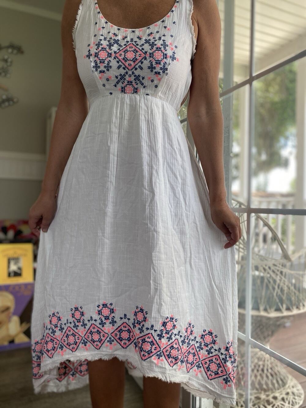 ANTHROPOLOGIE HOLDING HORSES Embroidered High-Low White Summer Dress 4P